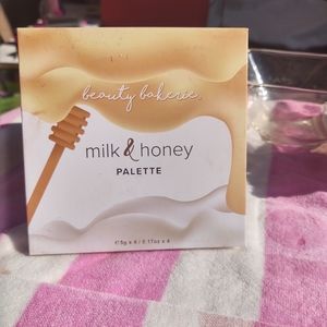 Milk & Honey Highlighter palette 💋 Gorgeous Eye Popping Colors Comes With Free